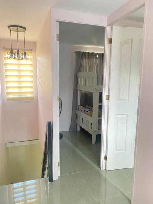2 Bedroom Townhouse In Bacolod City Esterno foto
